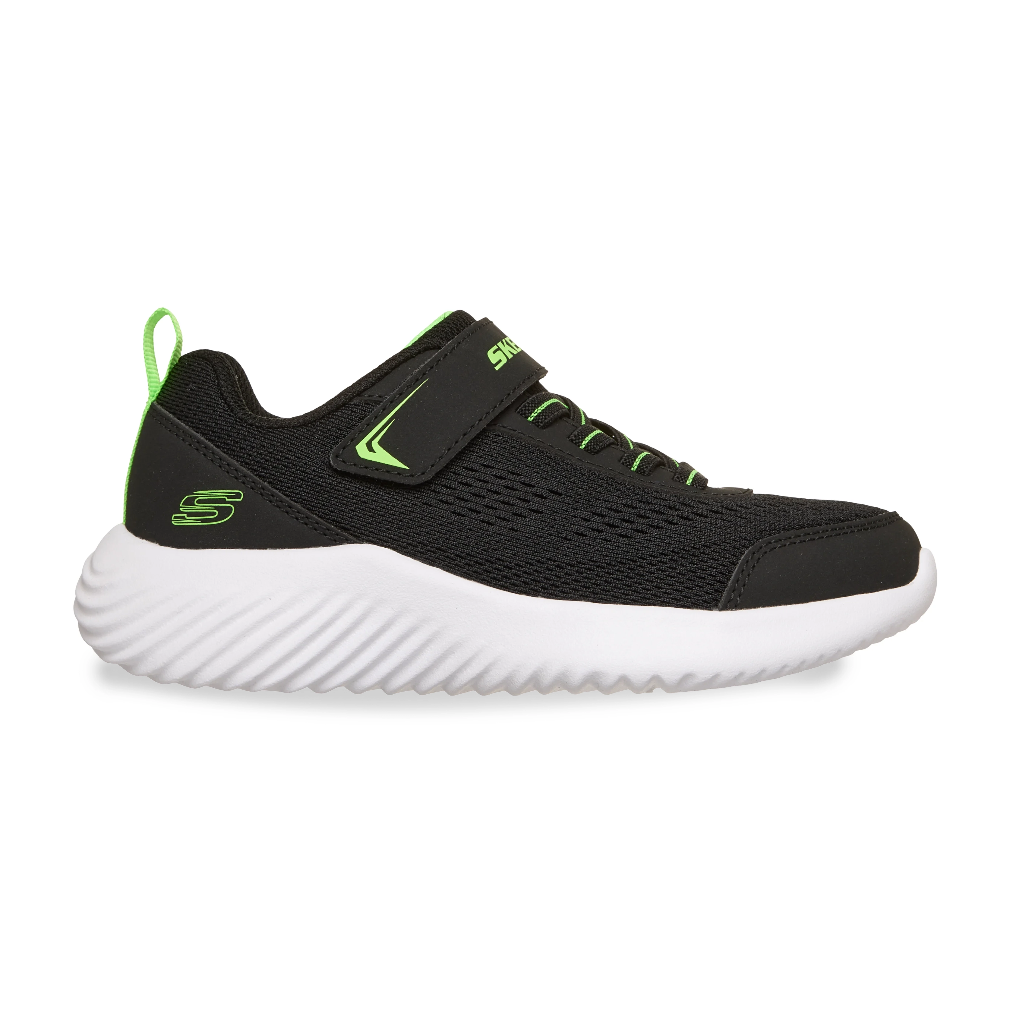 Tênis infantil Skechers preto com detalhes verde neon, solado branco, fechamento por velcro e cadarço elástico